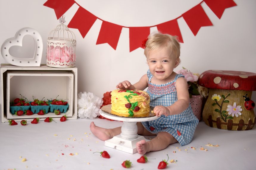 nyc cake smash photography, staten island milestone session, baby photographer Brooklyn, new york city cake smash, strawberry themed cake smash photos