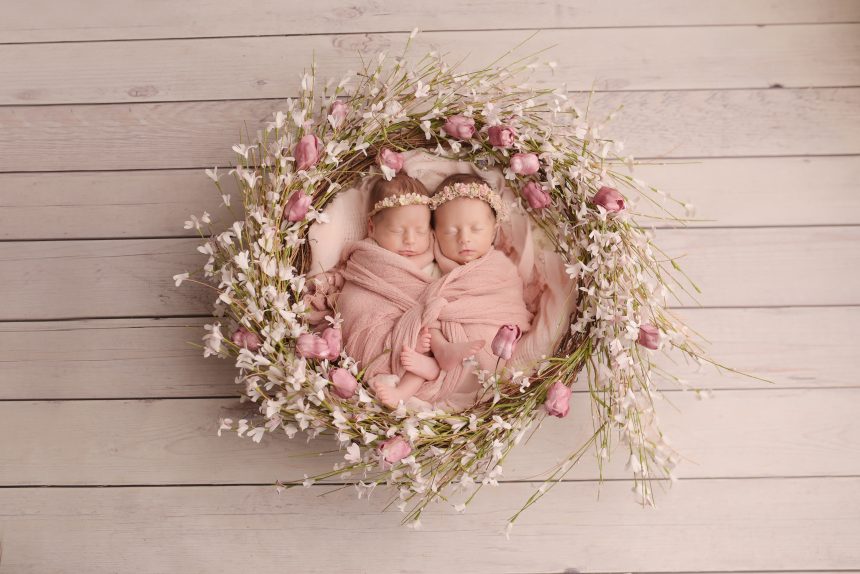 nyc newborn baby photographer, Staten Island newborn portrait studio, twin newborn session, brooklyn newborn photography