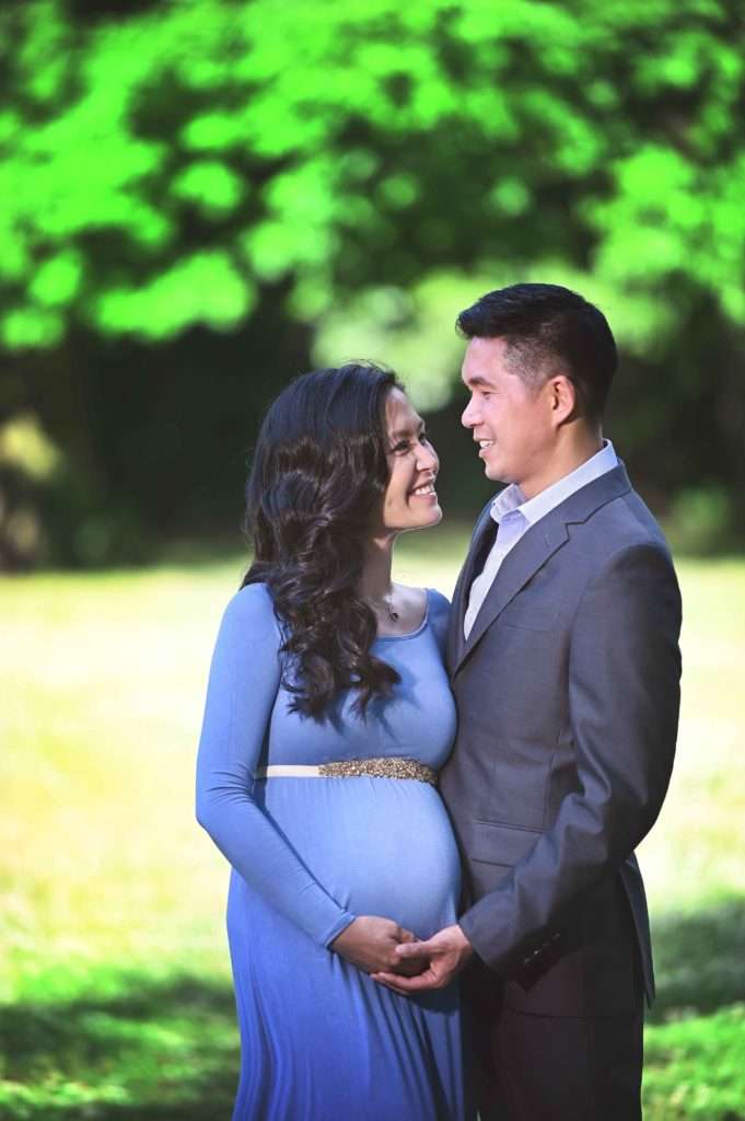 Classic Pose Maternity Session
