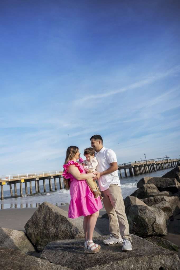 Coney Island maternity photographer, Coney Island family photographer, family photoshoot NYC, Brooklyn family portraits