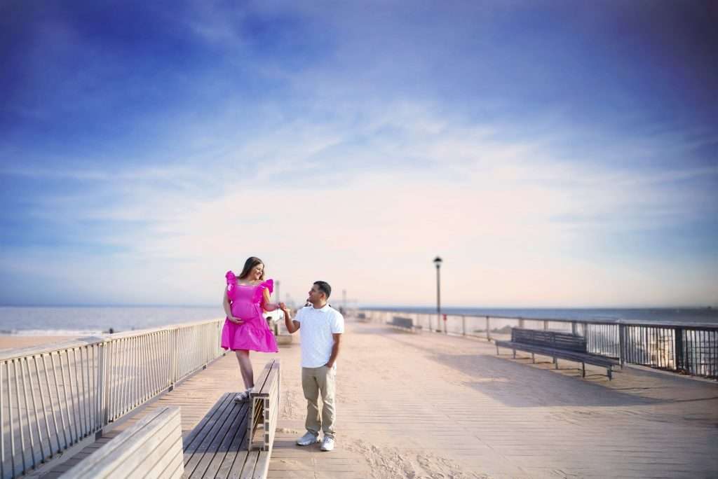 Coney Island maternity photographer, Coney Island family photographer, family photoshoot NYC, Brooklyn family portraits