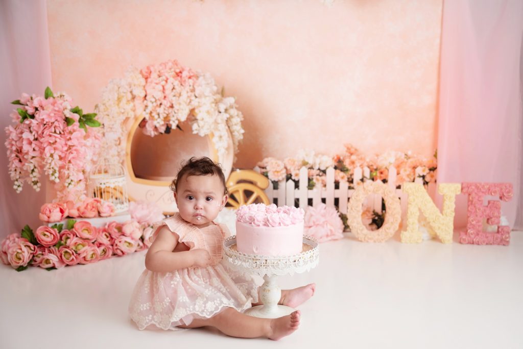 Cake Smash Session in NYC, Princess Carriage cake smash session, NYC photography studio, baby's first birthday photos
